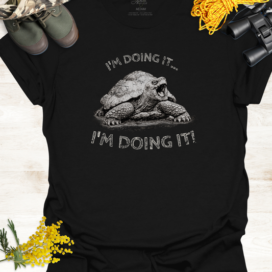Tortoise Wildlife Graphic T-Shirt "I'm Doing It!" - 🦔